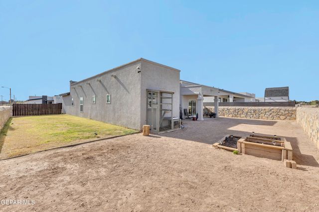 12061 Iron Hollow Street, Socorro, TX 79927