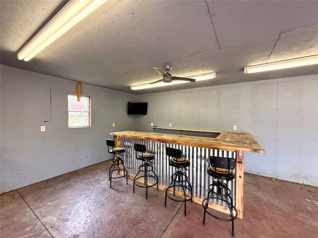 1606 Army Post Road, Des Moines, IA 50315