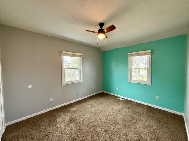 1606 Army Post Road, Des Moines, IA 50315