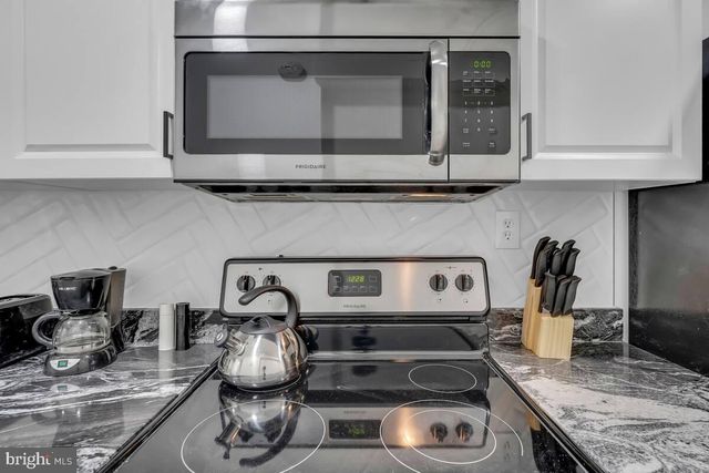 1413 SHEPHERD ST NW, Washington, DC 20011