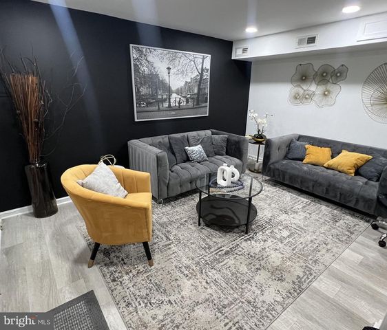 1413 SHEPHERD ST NW, Washington, DC 20011