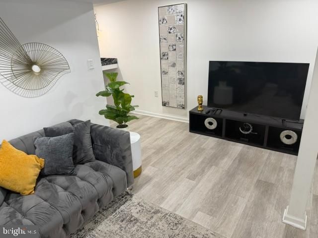 1413 SHEPHERD ST NW, Washington, DC 20011