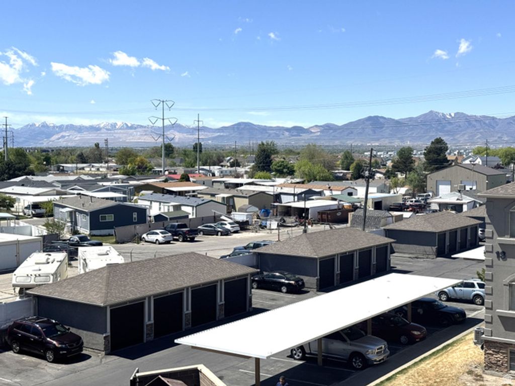 Image 11 of property listing at 3478 S COZY RIVER PL #306, West Valley City, UT 84119