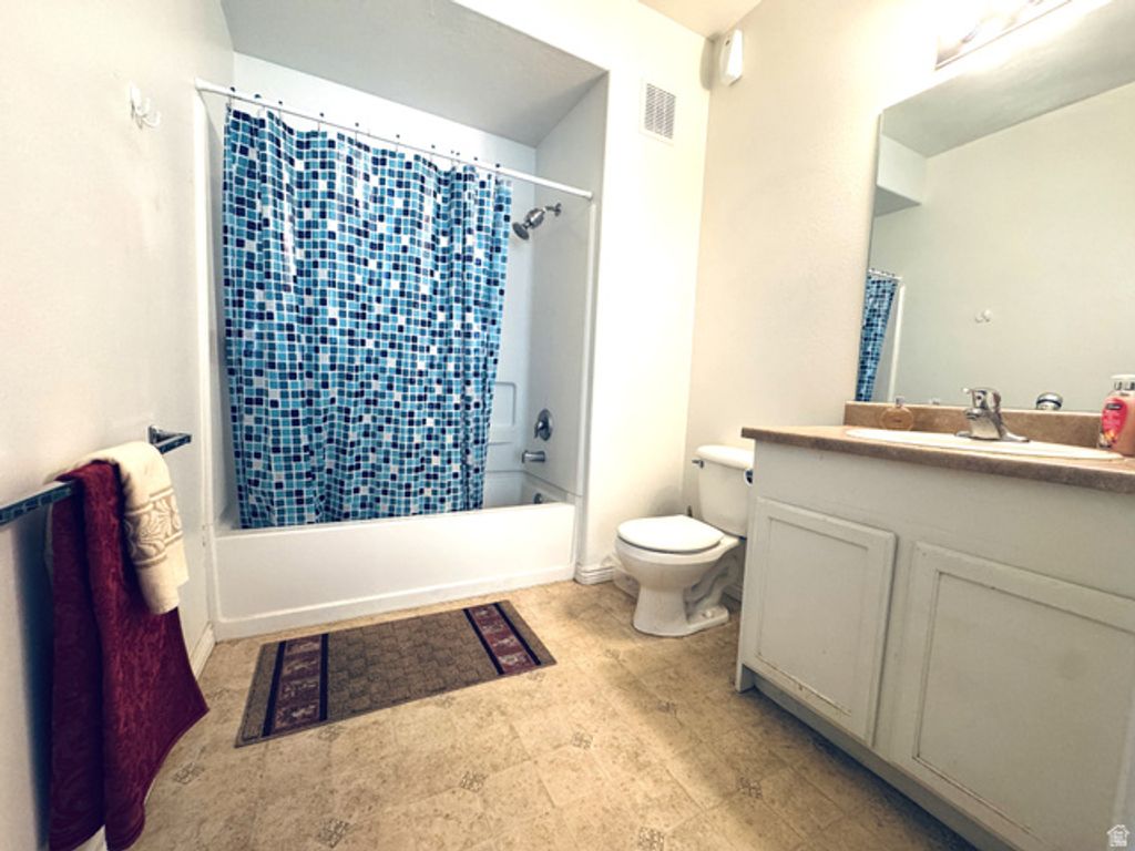 Image 7 of property listing at 3478 S COZY RIVER PL #306, West Valley City, UT 84119