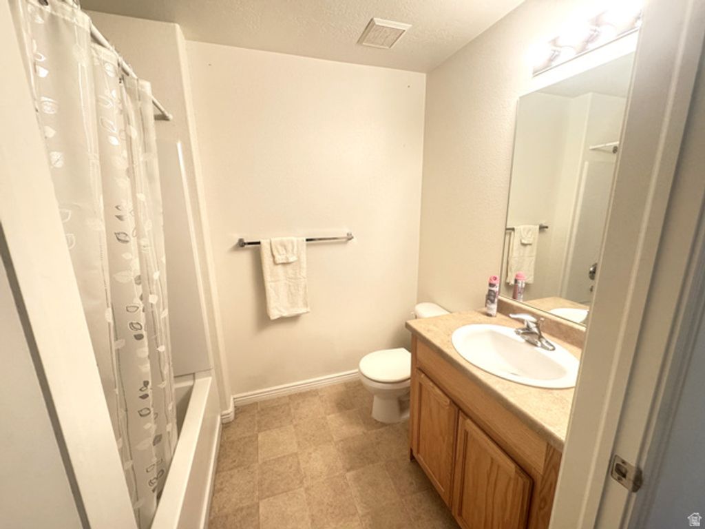 Image 10 of property listing at 3478 S COZY RIVER PL #306, West Valley City, UT 84119