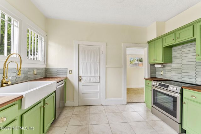 4531 ATTLEBORO Street, Jacksonville, FL 32205