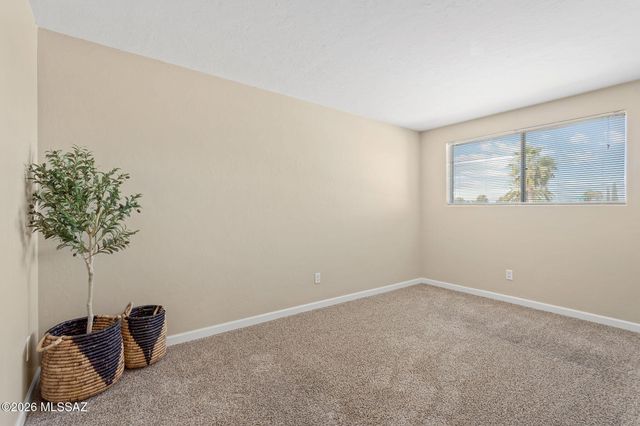 2831 S Beechwood Avenue, Tucson, AZ 85730