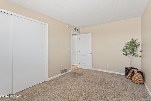 2831 S Beechwood Avenue, Tucson, AZ 85730