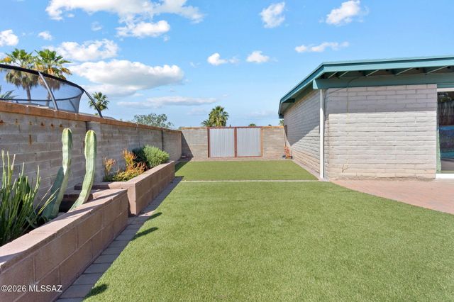 2831 S Beechwood Avenue, Tucson, AZ 85730