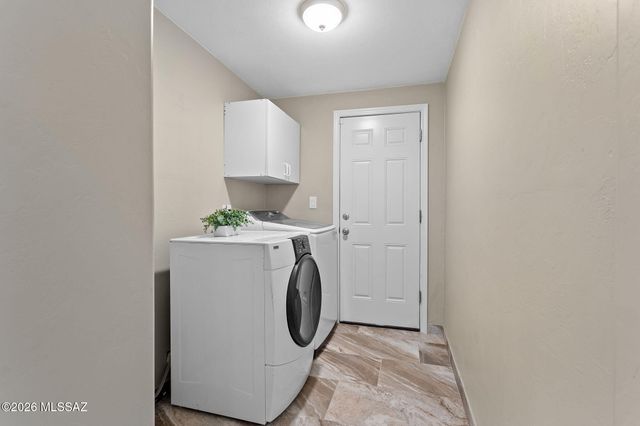 2831 S Beechwood Avenue, Tucson, AZ 85730