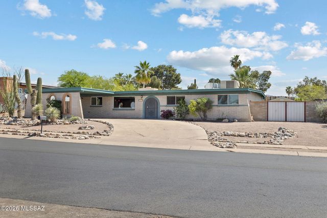 2831 S Beechwood Avenue, Tucson, AZ 85730
