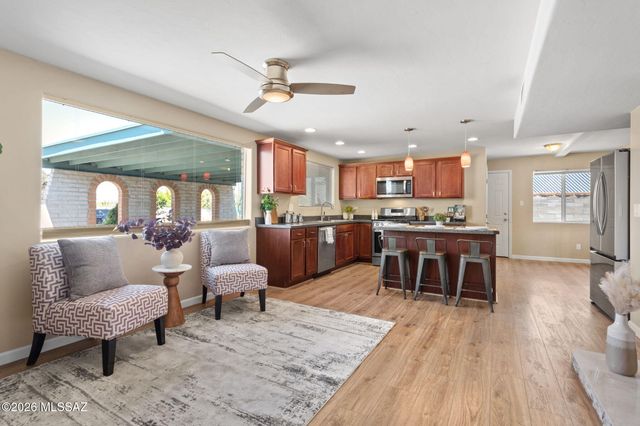 2831 S Beechwood Avenue, Tucson, AZ 85730