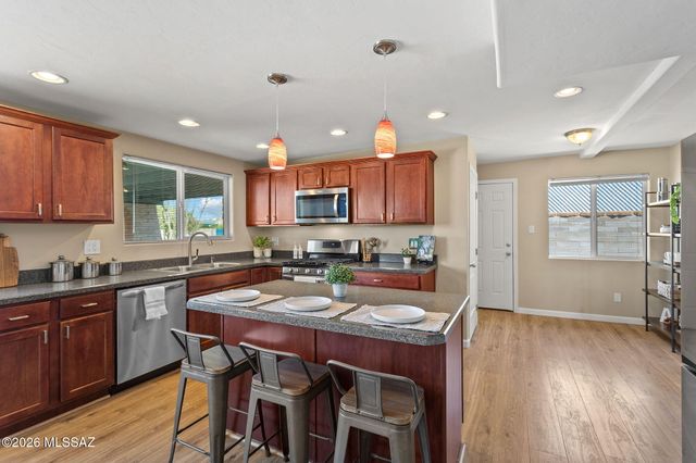 2831 S Beechwood Avenue, Tucson, AZ 85730