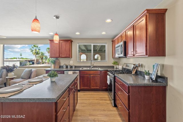 2831 S Beechwood Avenue, Tucson, AZ 85730