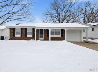 2534 Wesford Drive, Maryland Heights, MO 63043
