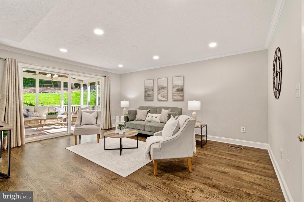 Image 17 of property listing at 8535 AUTUMN HARVEST, Ellicott City, MD 21043