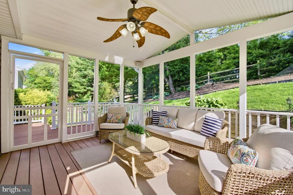 Image 21 of property listing at 8535 AUTUMN HARVEST, Ellicott City, MD 21043