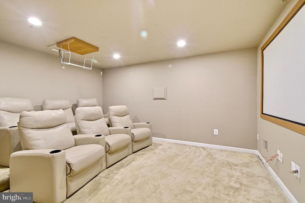 Image 42 of property listing at 8535 AUTUMN HARVEST, Ellicott City, MD 21043