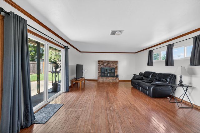 3581 Imperial Way, Sacramento, CA 95826