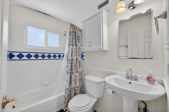 3581 Imperial Way, Sacramento, CA 95826