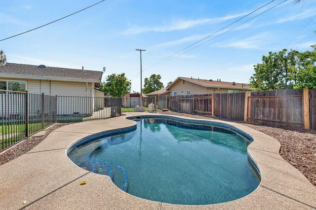 3581 Imperial Way, Sacramento, CA 95826