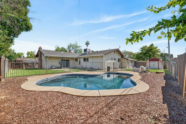 3581 Imperial Way, Sacramento, CA 95826