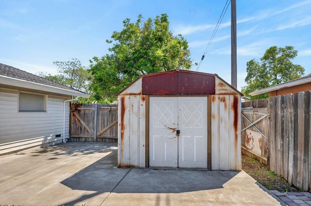 3581 Imperial Way, Sacramento, CA 95826