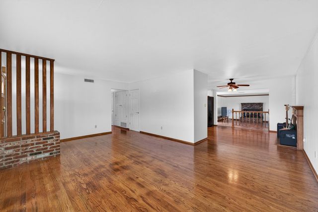 3581 Imperial Way, Sacramento, CA 95826