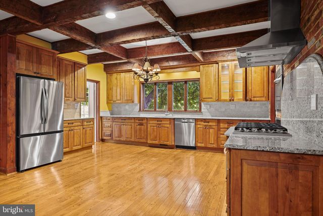 10810 BURBANK, Potomac, MD 20854