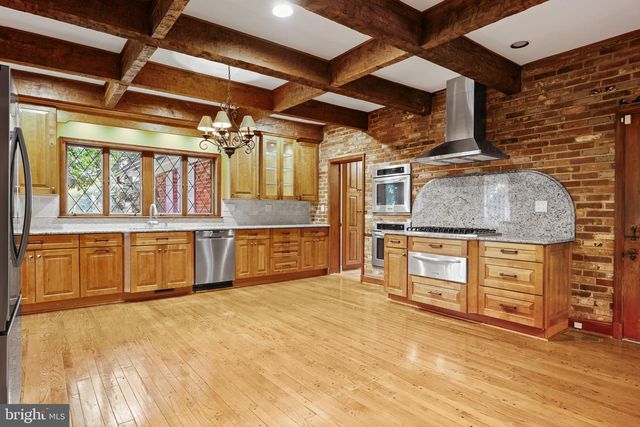 10810 BURBANK, Potomac, MD 20854