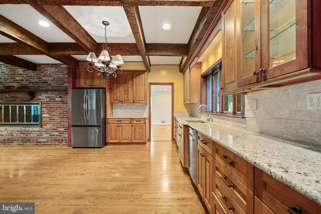 10810 BURBANK, Potomac, MD 20854