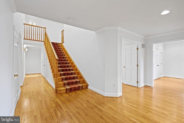 10810 BURBANK, Potomac, MD 20854