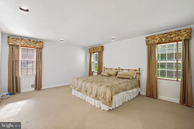 10810 BURBANK, Potomac, MD 20854