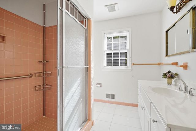 10810 BURBANK, Potomac, MD 20854