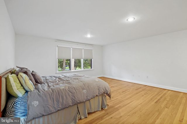 10810 BURBANK, Potomac, MD 20854