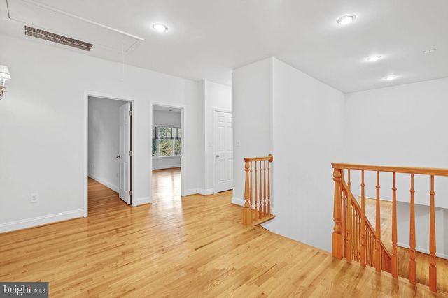 10810 BURBANK, Potomac, MD 20854