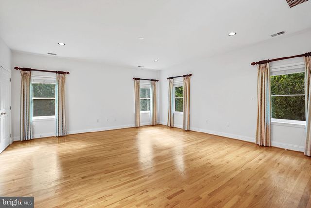 10810 BURBANK, Potomac, MD 20854
