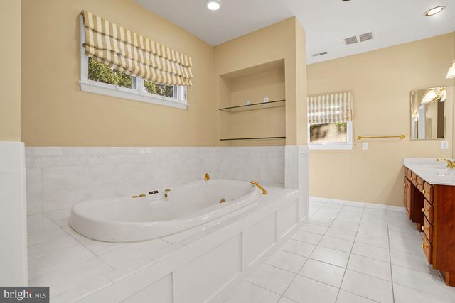 10810 BURBANK, Potomac, MD 20854