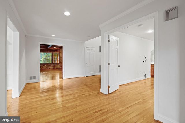 10810 BURBANK, Potomac, MD 20854