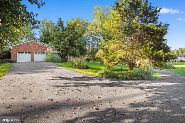 10810 BURBANK, Potomac, MD 20854