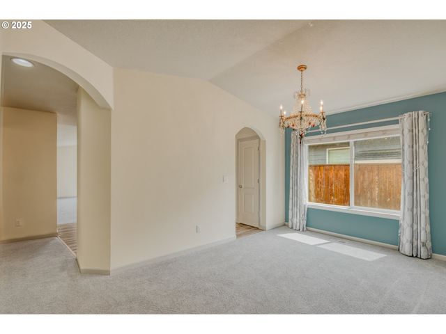 2469 DORSEY Dr, Hubbard, OR 97032