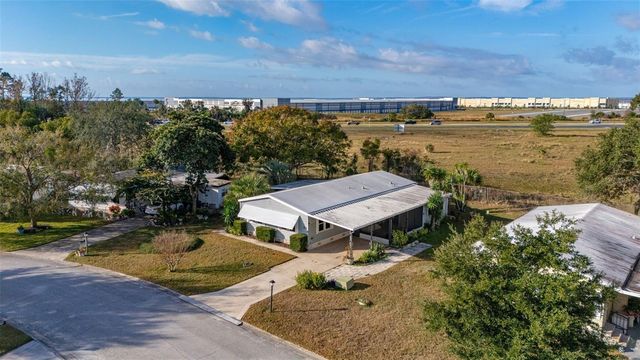 2118 CANOPY CIRCLE, Zellwood, FL 32798