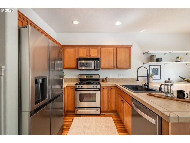12115 Ne 40TH Cir, Vancouver, WA 98682