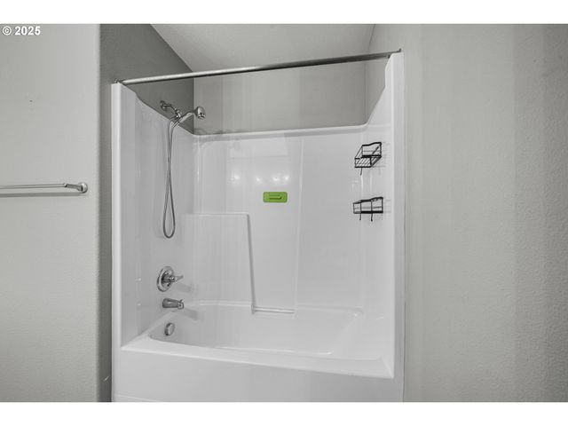 12115 Ne 40TH Cir, Vancouver, WA 98682