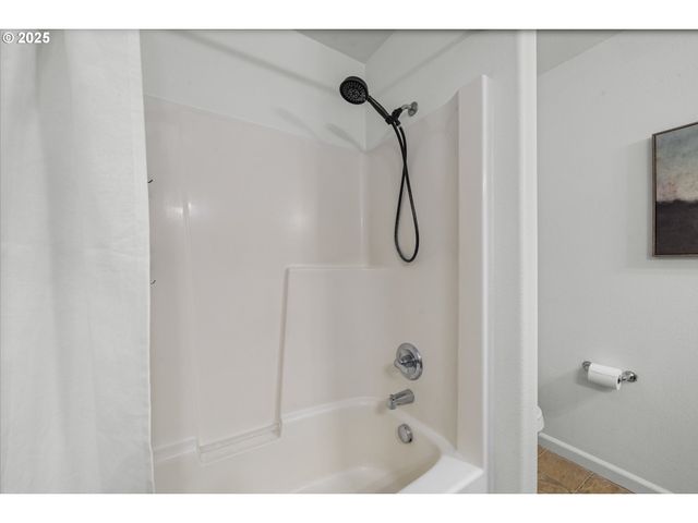 12115 Ne 40TH Cir, Vancouver, WA 98682