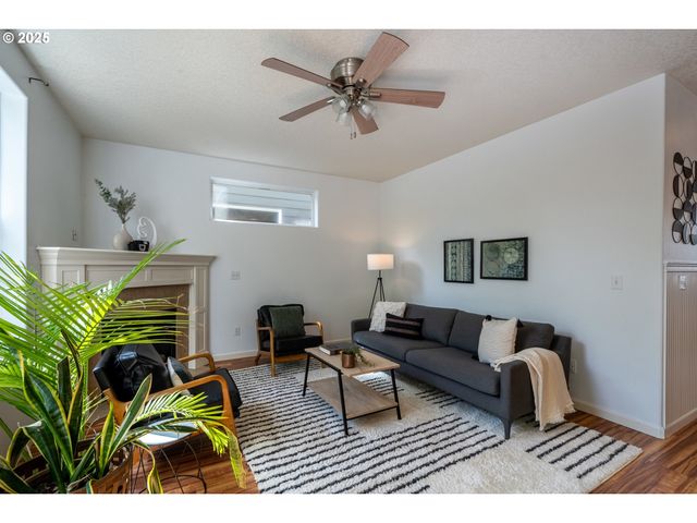 12115 Ne 40TH Cir, Vancouver, WA 98682