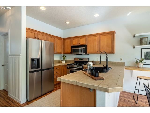 12115 Ne 40TH Cir, Vancouver, WA 98682