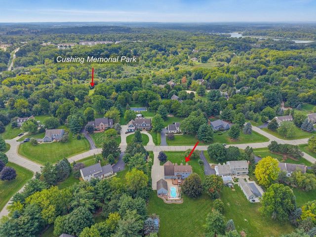 149 Hickory DRIVE, Delafield, WI 53018