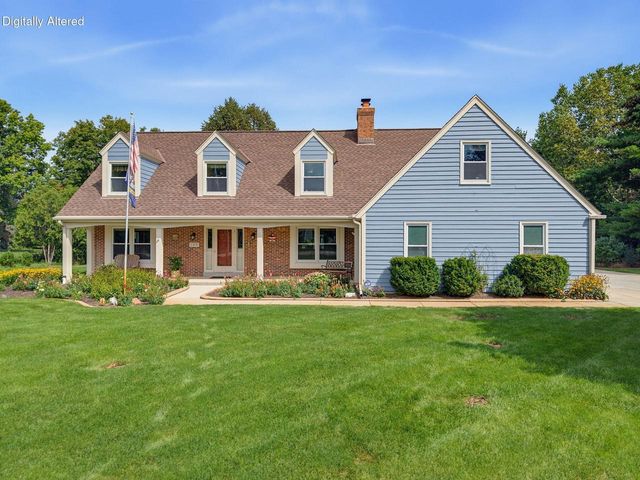 149 Hickory DRIVE, Delafield, WI 53018
