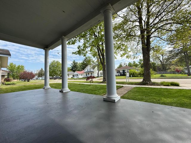 614 Magnolia Street, Three Oaks, MI 49128